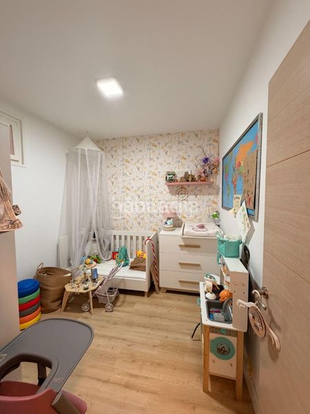 Foto 0350956d-5d00-410d-aecc-de8e03093675. Casa aparellada a Eixample Sabadell