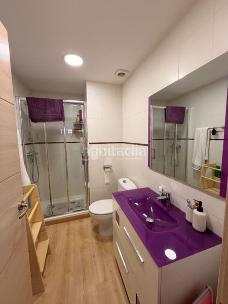 Foto 06a103ed-ed8a-4f0f-8cd3-543f691617df. Casa aparellada a Eixample Sabadell