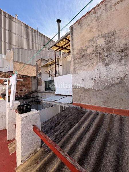 Foto 0c7d99d2-c214-451f-b0a5-62c42fb9c505. Casa aparellada a Eixample Sabadell