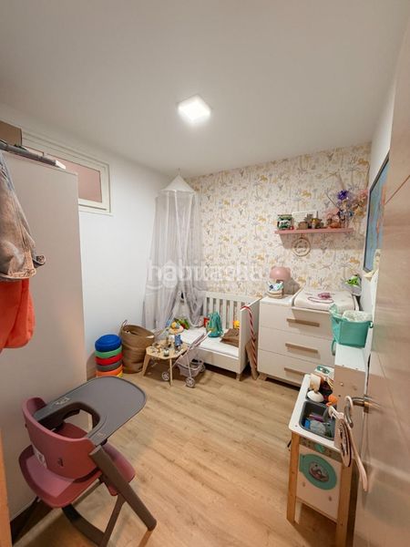 Foto 130a8601-e07d-457b-9454-c9bf8b4a82f7. Casa aparellada a Eixample Sabadell
