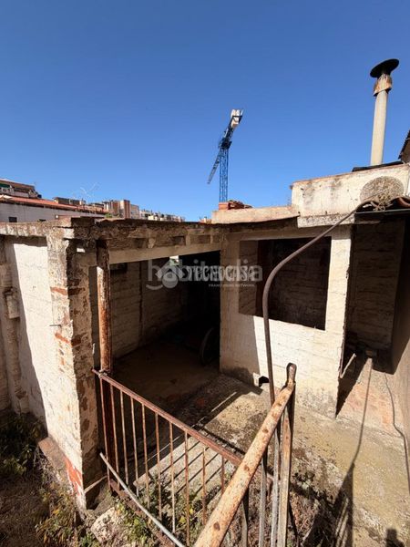 Foto 2b10355d-6b71-4047-8f06-6056fde46662. Casa aparellada a Eixample Sabadell