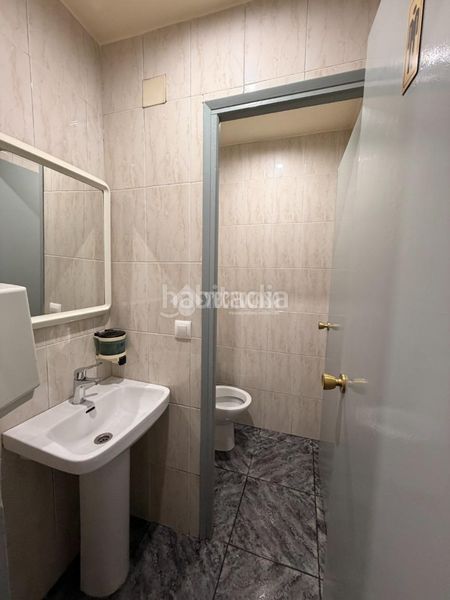Foto 53609910-a611-4984-a5ff-40c724906498. Casa aparellada a Eixample Sabadell