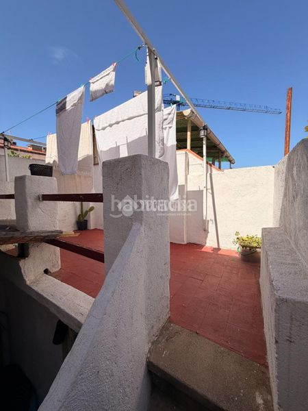 Foto 6a5794fb-19c3-40c6-9088-838b218092a2. Casa aparellada a Eixample Sabadell