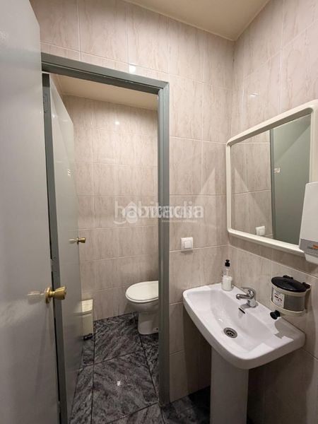 Foto 808f6c36-3005-47d7-99eb-ef5860eab06b. Casa aparellada a Eixample Sabadell