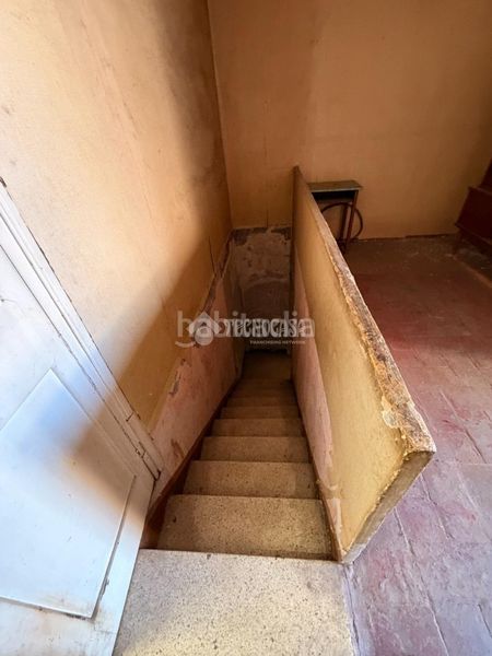 Foto 8ca5cf00-b00e-4d9b-8c78-83a8bc9d3a21. Casa aparellada a Eixample Sabadell