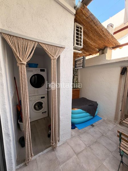 Foto baf96fcc-a45a-4577-9eb6-c6e09906e741. Casa aparellada a Eixample Sabadell