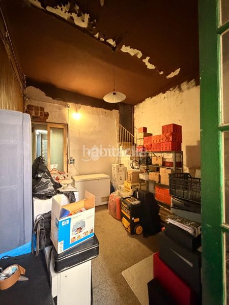 Foto f091cdfb-cff3-4472-9c0e-3cfc14fa4089. Casa aparellada a Eixample Sabadell