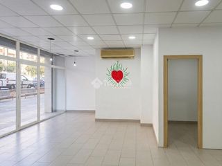 Alquiler Local Comercial en Sol i Padrís - Sant Oleguer. Local comercial en alquiler en sabadell