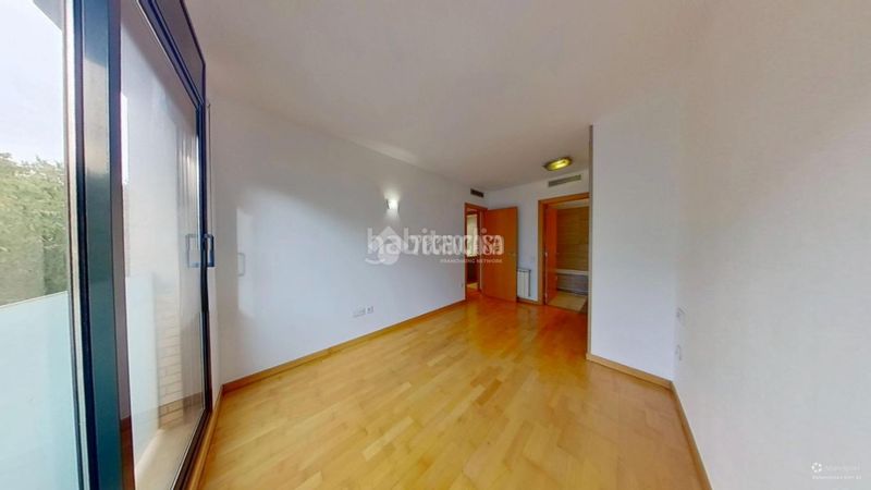 Foto 039926ce-5564-4f53-8906-3d69bde79136. Pis amb calefacció a Centre Sabadell