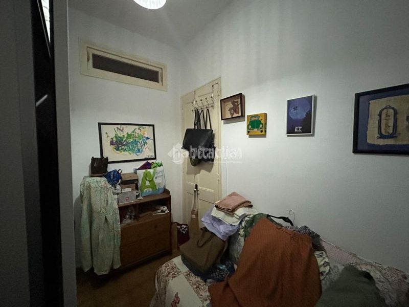 Foto 1bfc916d-dee5-4f30-bbee-ca004aa97970. Casa aparellada a Eixample Sabadell
