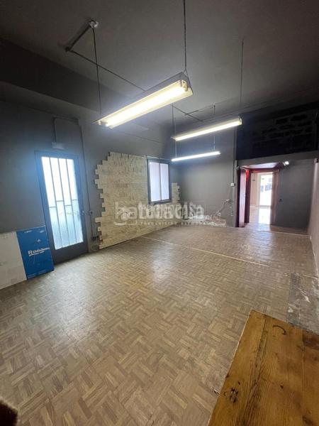 Foto 754a8570-2008-43ad-a95b-4e0fc5af5e34. Alquiler local comercial tienda en alquiler en Eixample Sabadell