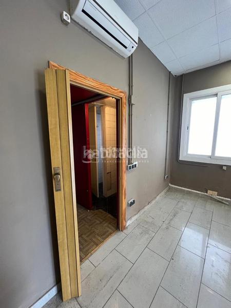 Foto 936d7ae3-efae-4c1a-979b-114774ed242b. Alquiler local comercial tienda en alquiler en Eixample Sabadell