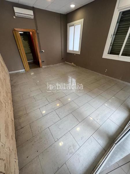 Foto ed030db5-b999-4e49-a3c8-bd72225711b6. Alquiler local comercial tienda en alquiler en Eixample Sabadell
