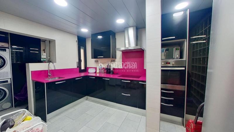 Foto f3981445-3419-4471-8628-aba21d15f23b. Piso  en venta en Les Termes Sabadell