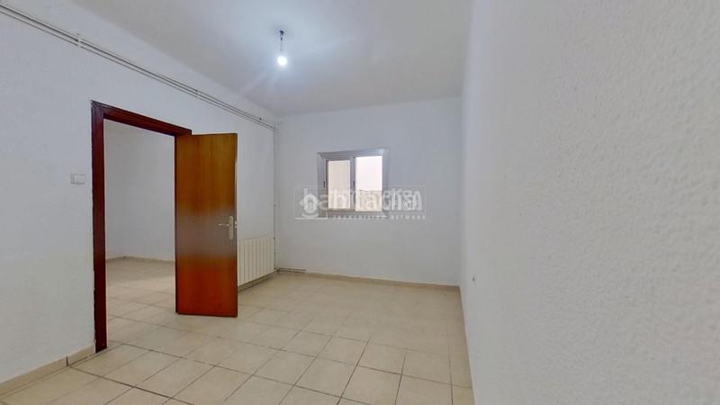 Foto 2efcda01-e8b2-49f8-bd97-5a83118b78f5. Casa pareada casa en venta en Torre-romeu Sabadell