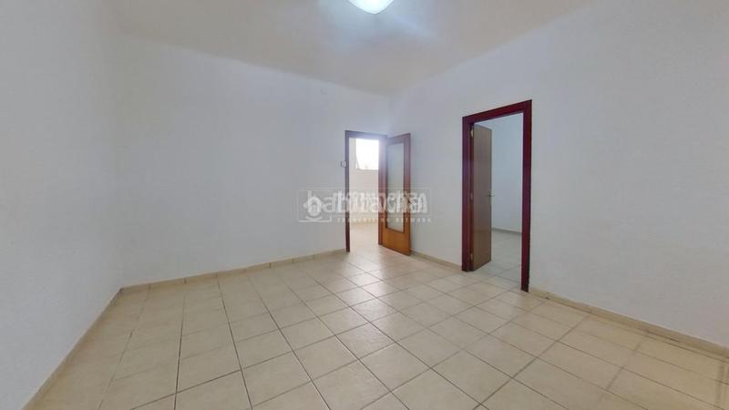 Foto e84b2cba-dcd6-4505-a870-617401adc3fe. Casa pareada casa en venta en Torre-romeu Sabadell