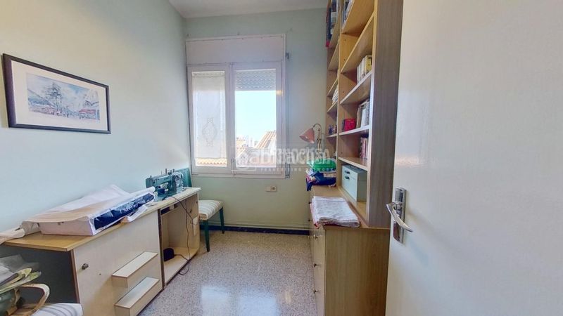 Foto b194b41f-40a1-43e2-97cf-e5eec470c9b6. Pis amb calefacció a Creu Alta Sabadell