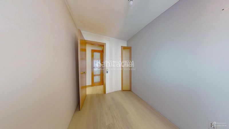 Foto bfde76ff-db42-4310-8726-facdd86ae8a0. Appartamento in Eixample Sabadell