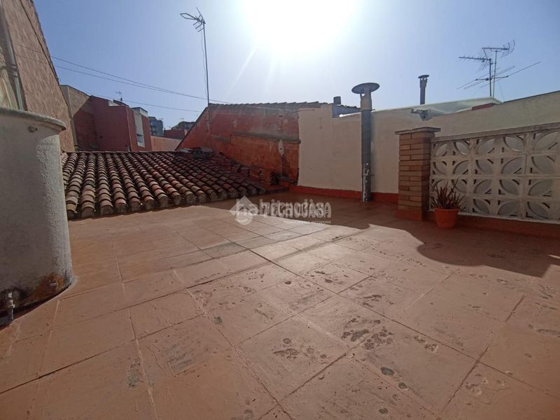 Foto 629ef345-e42f-4d9d-84a0-8514d42d1ee4. Casa aparellada a Can Puiggener Sabadell
