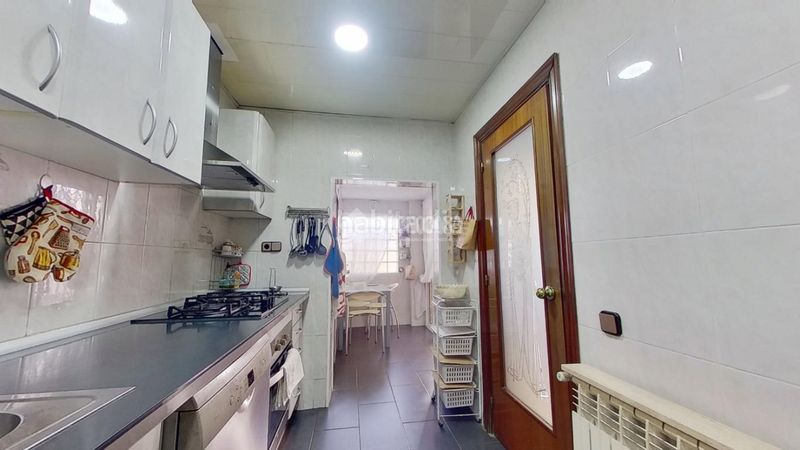 Foto a8eba494-db93-4443-9b80-db4364c419c0. Casa aparellada a Can Puiggener Sabadell