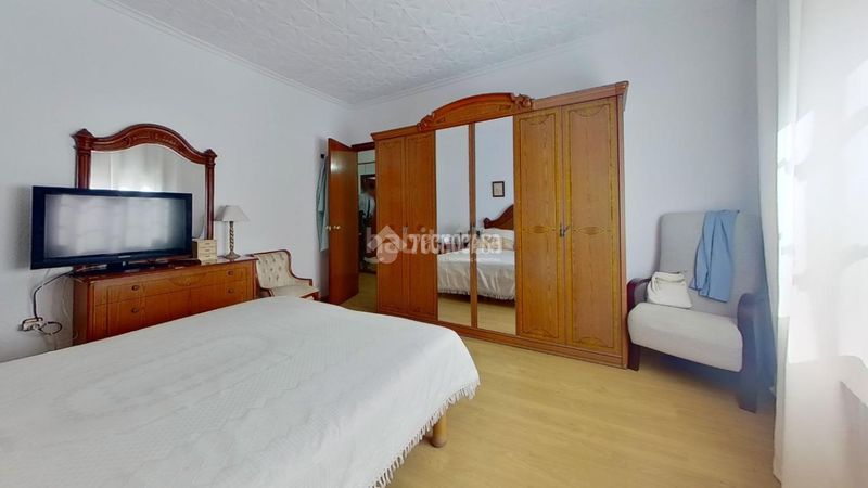 Foto badac974-5893-4728-aba2-3dc53db575c7. Casa aparellada a Can Puiggener Sabadell