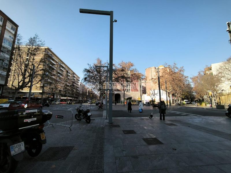 Foto 984cc087-04ff-461e-85ae-fec8e86dce8f. Aparcament cotxe a Sant Antoni Barcelona