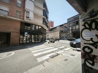 Aparcament cotxe a El Poble Sec - Parc de Montjuc. Boxplaza de garaje en venta en barcelona