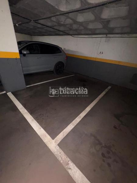 Foto 2a6d83cb-067e-458b-a70f-d9f4eed600b2. Aparcament cotxe a Aluche Madrid