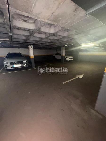 Foto b62ca8b1-13ba-45c6-9ed9-4fef573acc3f. Aparcament cotxe a Aluche Madrid