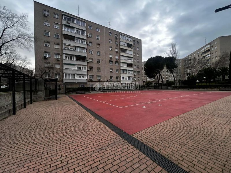 Foto cf355763-e868-42b2-8cf5-af01ce095ffb. Pis amb calefacció a Aluche Madrid