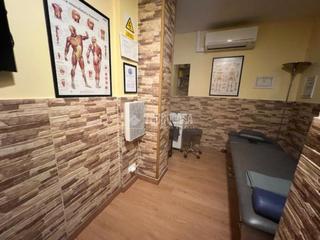 Local commercial à Aluche