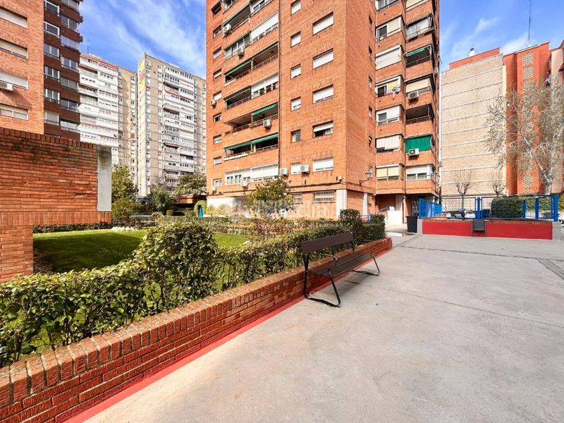 Foto 5d83aa86-54ef-4817-aef0-7f95c79b6daa. Pis amb aparcament a Aluche Madrid