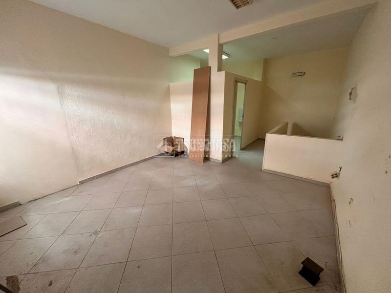 Foto 7a19e2c3-cb5c-4c39-acdd-edd39970dd13. Local comercial a Aluche Madrid