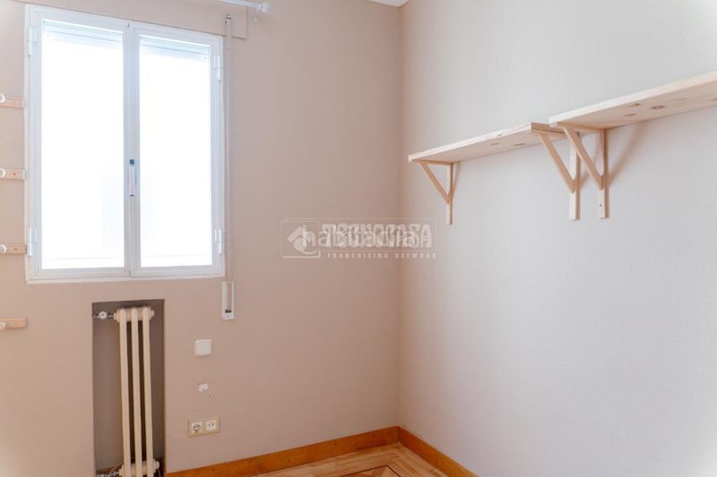 Foto 5ac29bd7-084e-4a06-a78c-7ba1c40d155c. Rent flat with heating in Lista Madrid