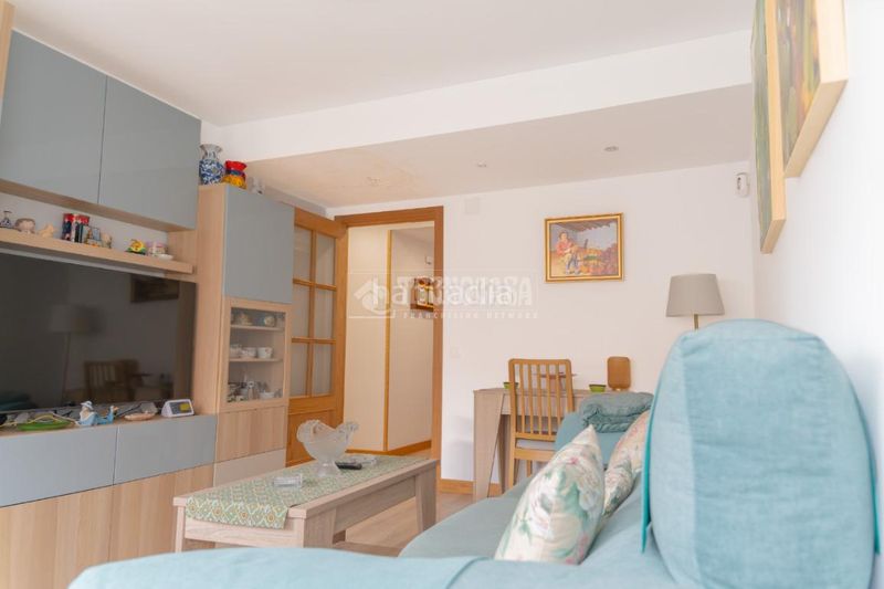 Foto daf12616-5f48-4454-9a59-7715c120e086. Pis amb aparcament a Guindalera Madrid