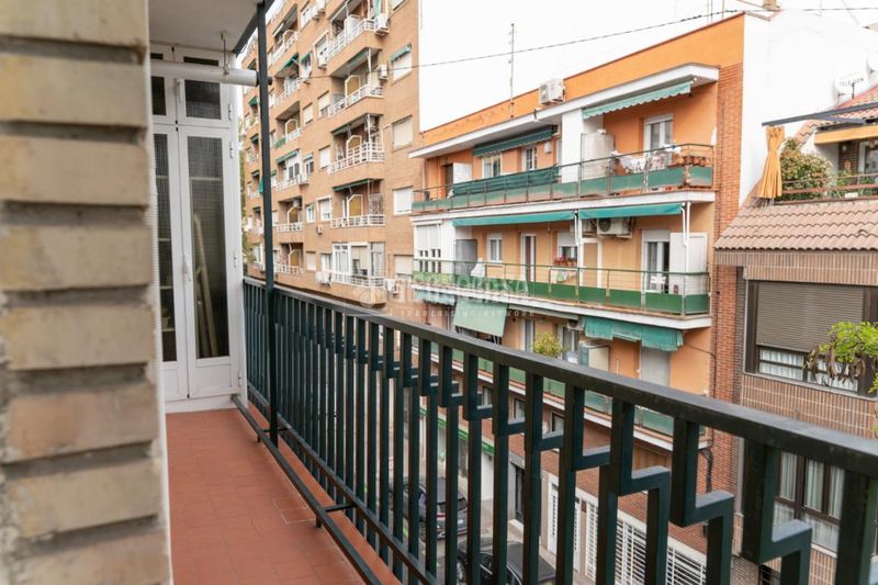 Foto e9e053b8-4569-4a96-8d65-6657233895c9. Pis amb aparcament a Guindalera Madrid