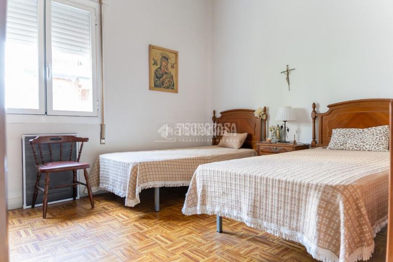 Foto ab41884e-73d8-4999-a9fe-791294e1c0e0. Pis amb calefacció a Guindalera Madrid