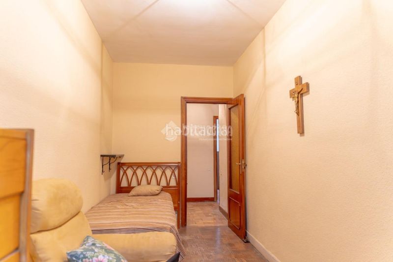 Foto a0d75a79-4a0e-47f7-b255-097be0e0e62f. Pis amb calefacció a Guindalera Madrid
