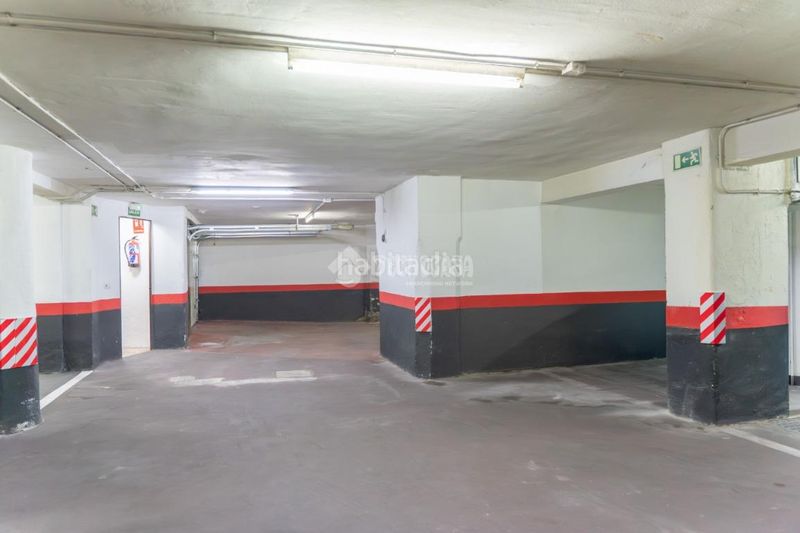 Foto 10040bcf-7068-4487-8460-7b5161189be8. Aparcament cotxe a Lista Madrid