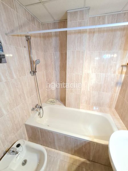 Foto 17ef58a7-d873-41a6-ae7a-5e0b2bb4f87d. Lloguer pis amb calefacció a Guindalera Madrid