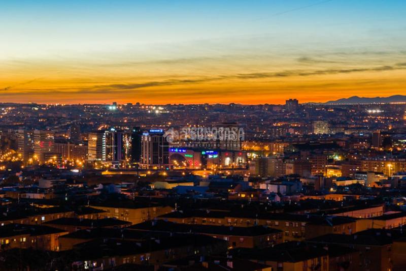 Foto 4b3642a9-404a-4784-8e6b-75cfcfe5b232. Edificio in Numancia Madrid