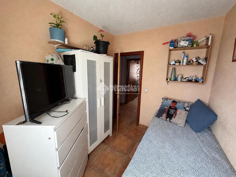 Foto cf3491ec-fedc-42f8-88ca-2bd50b862910. Flat in Numancia Madrid
