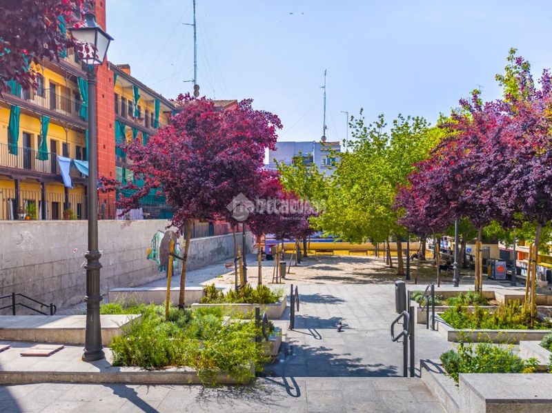 Foto c6e0f0bd-6bb5-4e0c-96a6-744ef6c2d522. Aparcament cotxe a Embajadores-Lavapiés Madrid