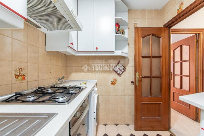 Foto 88edcfb9-0825-42d8-a372-963c4a588b26. Piso  en venta en Valdezarza Madrid