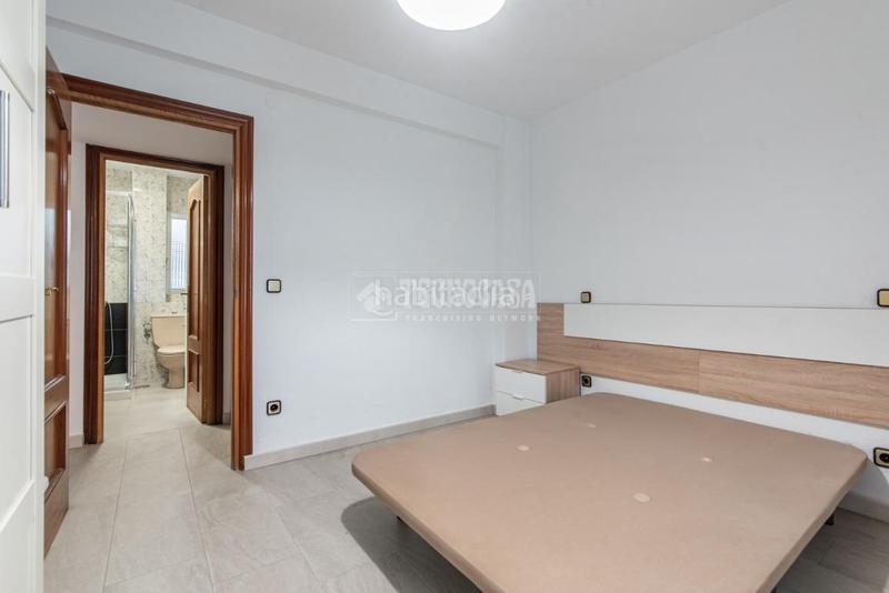 Foto ae00f286-4d76-4dae-b756-978aeffd321e. Piso  en venta en Valdezarza Madrid