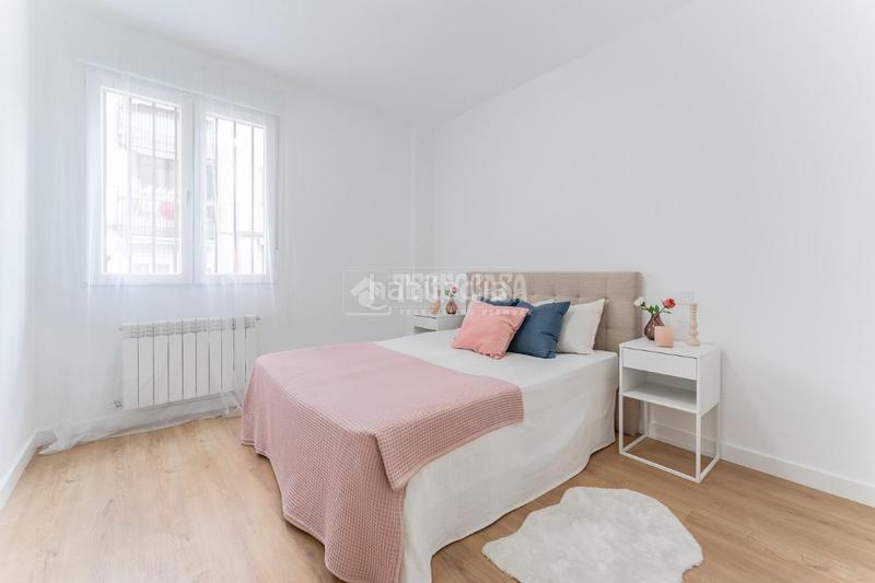 Foto d07e6003-483e-400e-be4b-8e14bde488a8. Piso  en venta en Valdezarza Madrid