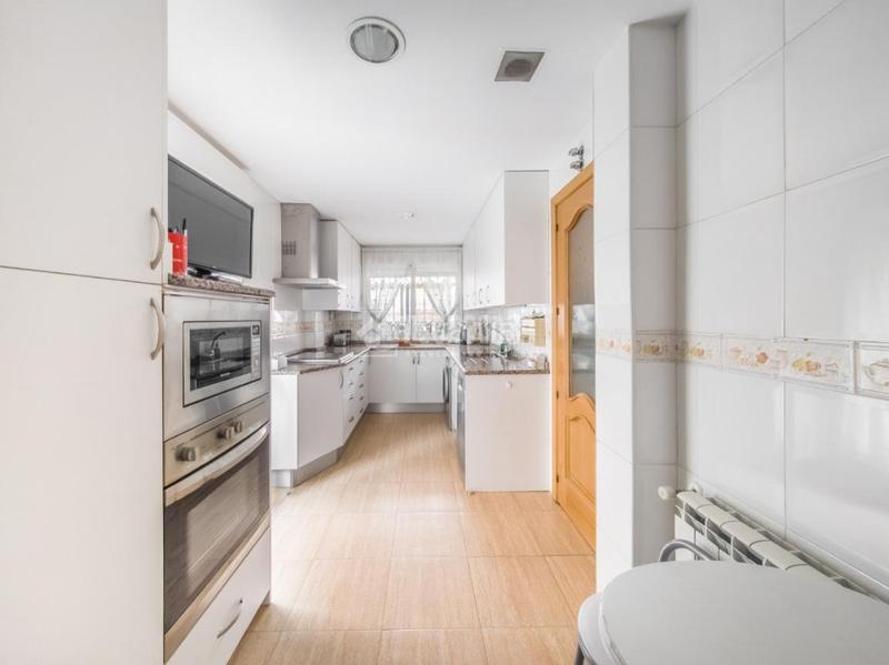 Foto 756d249e-2073-42d0-9ac4-c24ed1fac940. Maison jumelée avec chauffage piscine dans Rivas Futura Rivas - Vaciamadrid