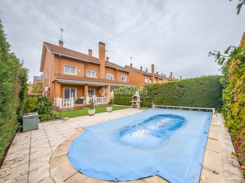 Foto 7e33baa7-5488-4ccf-9db8-04f5a083f256. Maison jumelée avec chauffage piscine dans Rivas Futura Rivas - Vaciamadrid