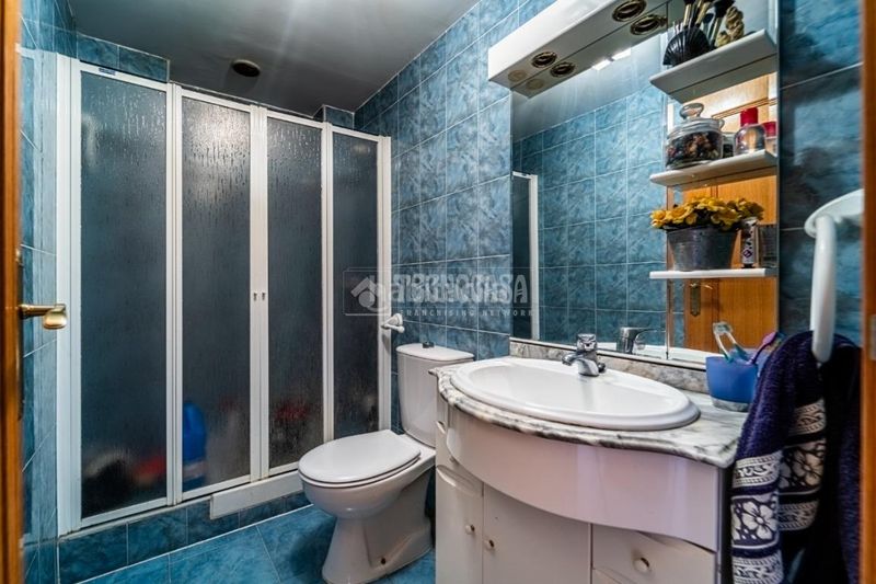 Foto 185a6b37-d40b-4066-b7d6-1d9d4a89297d. Casa aparellada amb calefacció aparcament piscina a Rivas - Vaciamadrid