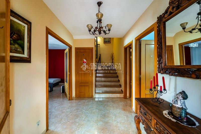 Foto 4a6169ff-7dcc-4160-a908-d67a4aa02472. Casa aparellada amb calefacció aparcament piscina a Rivas - Vaciamadrid